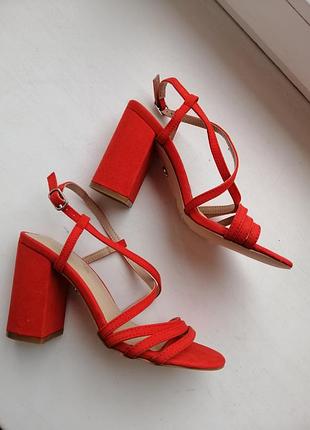 Красные босоножки 35р3 фото