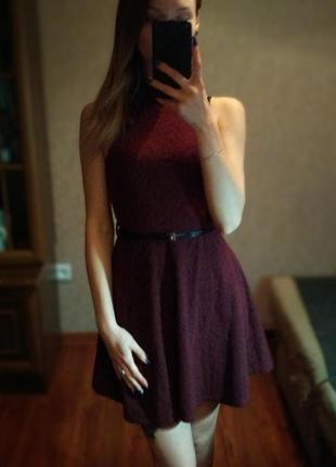 Елегантное вечірнє плаття марсала з чокером