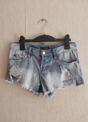 Оригинальные джинсовые шорты dsquared размер 38