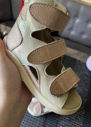 Ортопедическая обувь