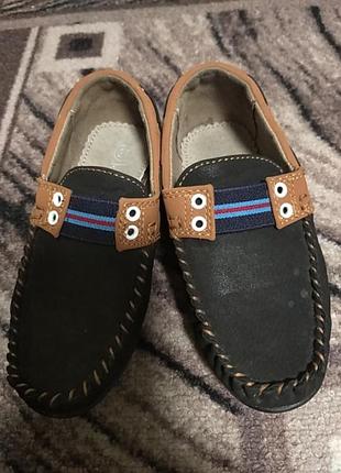 Туфлі макасини