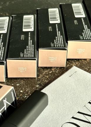 Осветляющий консилер radiant creamy concealer nars3 фото