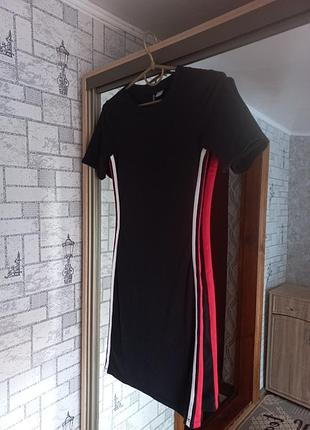 Чорне плаття в рубчик від h&m