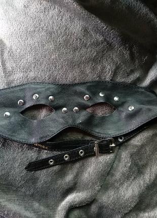 Маска кожаная