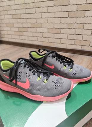 Free 5.0 tr fit 5 women. женская пара кроссовок nike free tr fit 5.04 фото