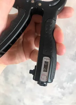 Эспандер кистевой с счетчиком нагрузки 10-60 кг хорошее качество