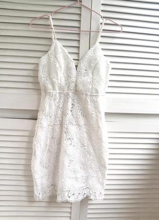 Мереживне біле плаття розмір s vigue