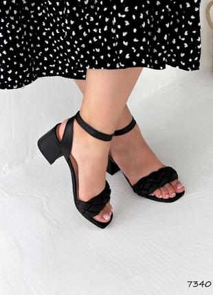 Стильные черные женские босоножки на каблуках/ каблуках кожаные/кожа-женская обувь на лето3 фото