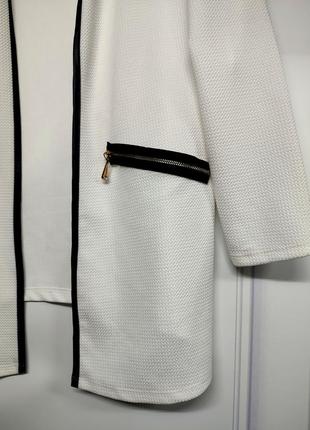 Гарненький білий піджак3 фото