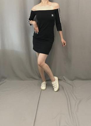 Платье adidas с открытыми плечами1 фото