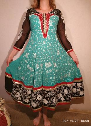 Восточно,индийская платье.2 фото