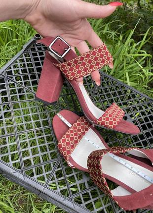 Босоніжки 👡2 фото