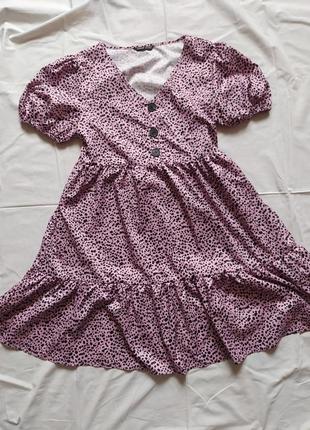 Платье с интересным принтом