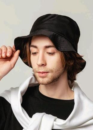 Панама з водовідштовхуючим верхом.