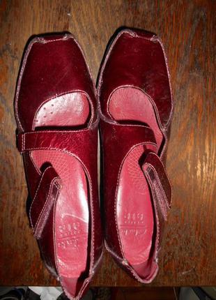 Туфлі шкіра лак р. 39