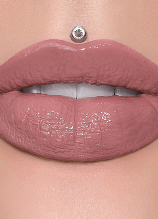 Глянцевий нюдовий пігментований блиск для губ jeffree star supreme gloss cookie dough fetish