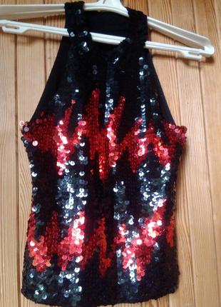 Блузаа в пайетках р.38-40