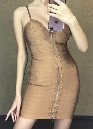 Бандажное платье