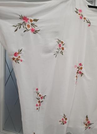Красивая воздушная блуза с вышивкой батал оверсайс