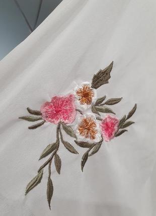 Красивая воздушная блуза с вышивкой батал оверсайс