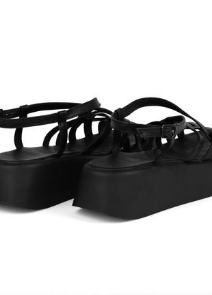Сандалии женские кожаные из переплетами woman's heel черные5 фото