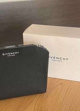 Косметичка givenchy2 фото