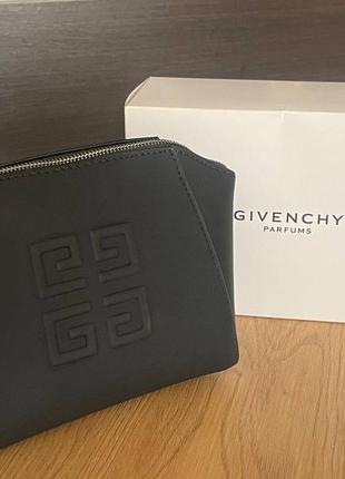 Косметичка givenchy1 фото