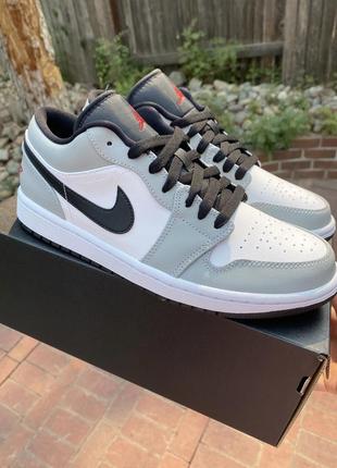 Кроссовки nike air jordan 1 low light smoke grey джордан смоки грей оригинал1 фото