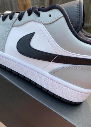 Кросівки nike air jordan 1 low light smoke grey джордан смокі оригінал6 фото