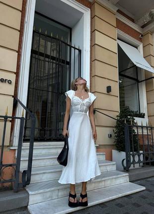 Сукня міді біла однотонна вільного крою з вирізом квадрат в зоні декольте якісна стильна трендова3 фото
