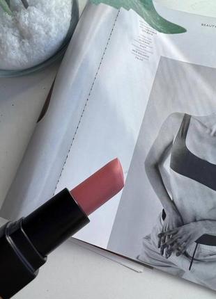 Матуюча помада bobbi brown luxe matte lip color