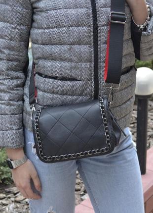 Женская кожаная сумка черная с шипами цепочкой жіноча шкіряна чорна4 фото