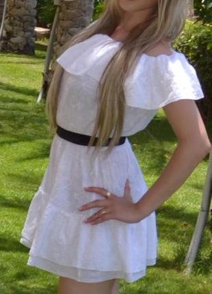 Супер нарядное белое платье мини. платье с воланами. платье на плечах. шикарное платье.1 фото