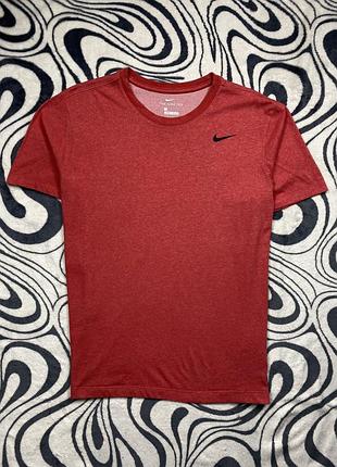 Футболка nike dri-fit