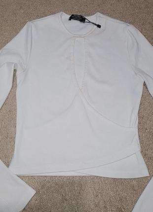 Фирменная новая кофточка, лонгслив, топ, лонг в рубчик с вырезом на груди bershka