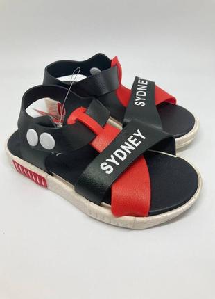 Босоножки детские черно-красные