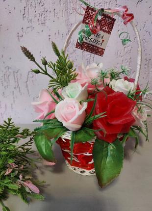 Букет із мила ручної роботи - кошик троянд на подарунок