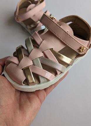 Босоніжки george р. 22