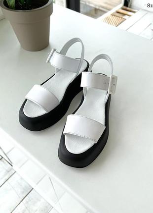 Женские кожаные босоножки