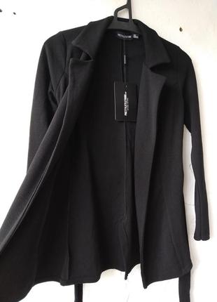 Новый женский черный легкий пиджак pretty little thing3 фото