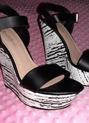 Босоніжки 37р