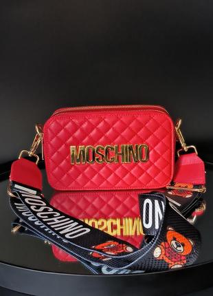 Moschino the snapshot red