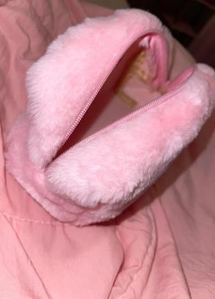Хутряна вмістка м‘яка косметичка в рожевому кольорі3 фото