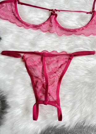 Сексуальна жіноча нижня білизна комплект: трусики та ліф рожеві з відкритим доступом5 фото