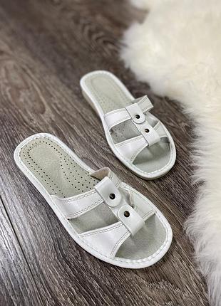 Качественные кожаные тапочки