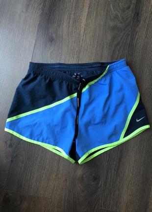 Женские шорты nike dri-fit