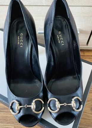 Черные туфли.культовая модель от gucci (39.5 г.)2 фото