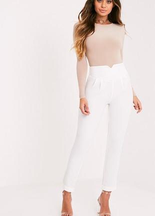Белые брюки, высокая талия1 фото