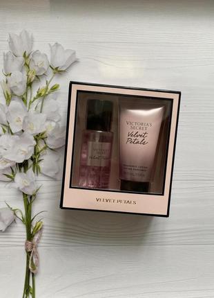 Подарунковий набір velvet petals victoria’s secret