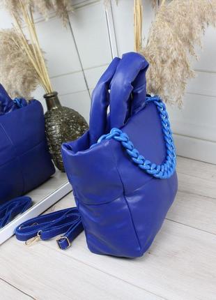 Яркая стеганная женочья сумка с цепью (декор)2 фото